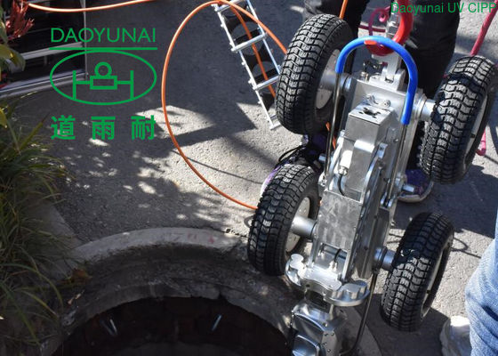 Przenośna główna kamera gąsienicowa do kontroli rur Sieć miejska o dużych średnicach